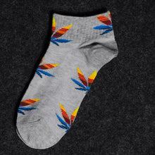 Load image into Gallery viewer, new maple leaf socks
