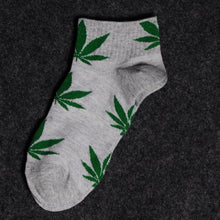 Load image into Gallery viewer, new maple leaf socks
