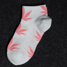 Load image into Gallery viewer, new maple leaf socks
