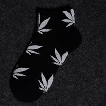 Load image into Gallery viewer, new maple leaf socks
